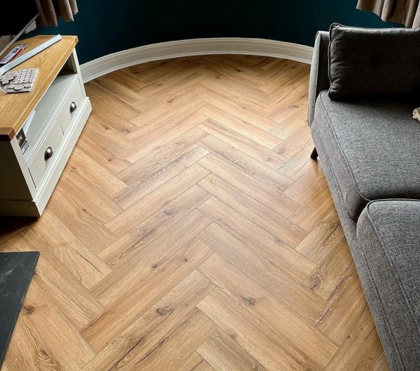 Boston Oak Herringbone SPC