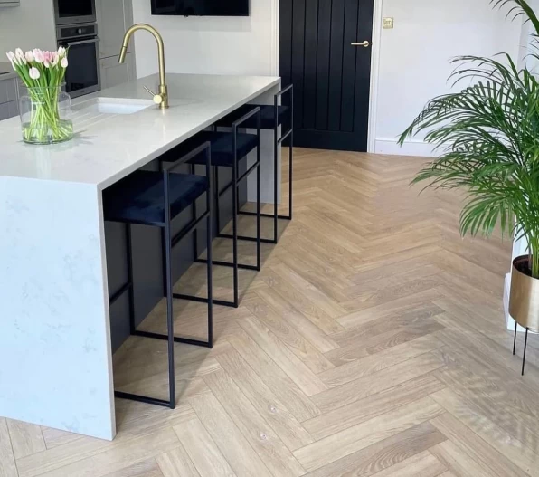 Wild Desert Oak Herringbone 12mm